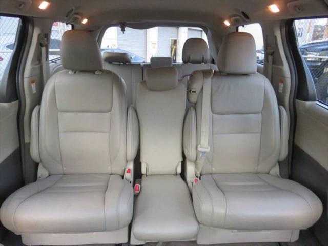 2019 Toyota Sienna XLE 8 Passenger
