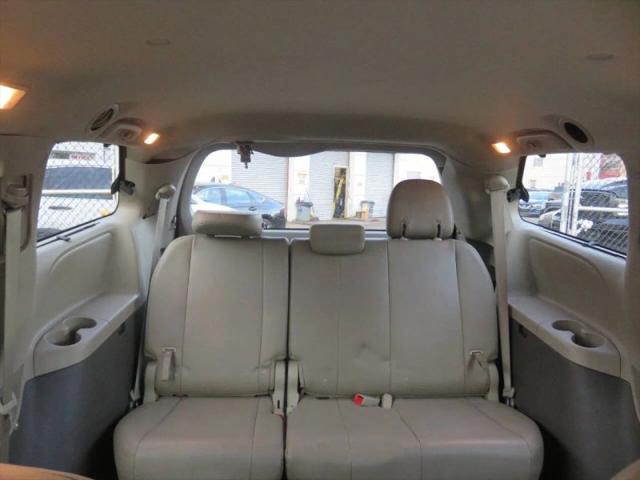 2019 Toyota Sienna XLE 8 Passenger
