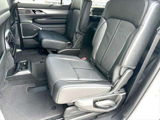 2026 Jeep Grand Wagoneer Limited Altitude 4x4