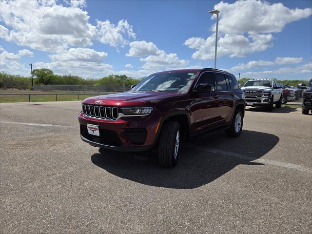 2026 Jeep Grand Cherokee Laredo 4x4