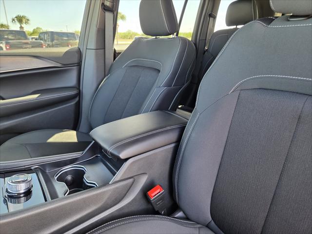 2026 Jeep Grand Cherokee Laredo 4x4