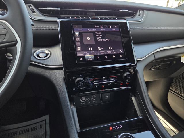 2026 Jeep Grand Cherokee Laredo 4x4