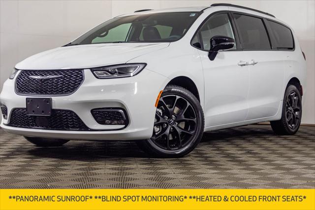 2023 Chrysler Pacifica Limited AWD