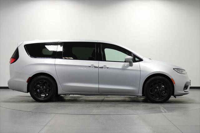 2022 Chrysler Pacifica Hybrid Touring L