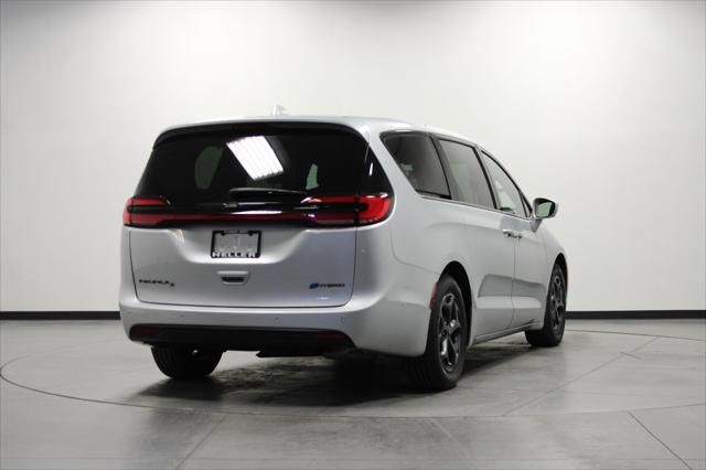 2022 Chrysler Pacifica Hybrid Touring L