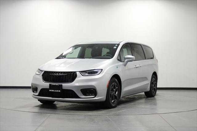 2022 Chrysler Pacifica Hybrid Touring L
