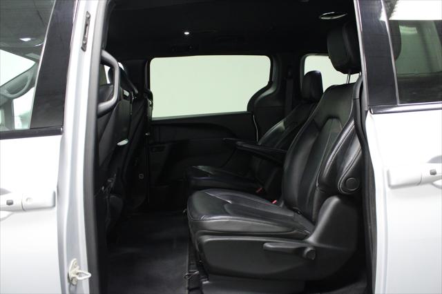 2022 Chrysler Pacifica Hybrid Touring L