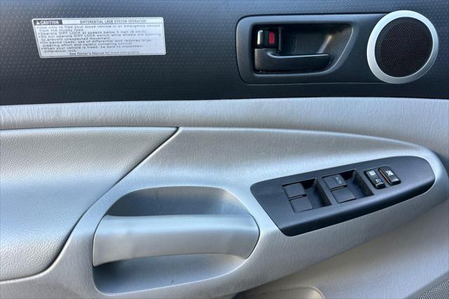 2015 Toyota Tacoma 4WD DOUBLE CAB V6 MT