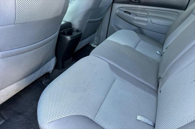 2015 Toyota Tacoma 4WD DOUBLE CAB V6 MT