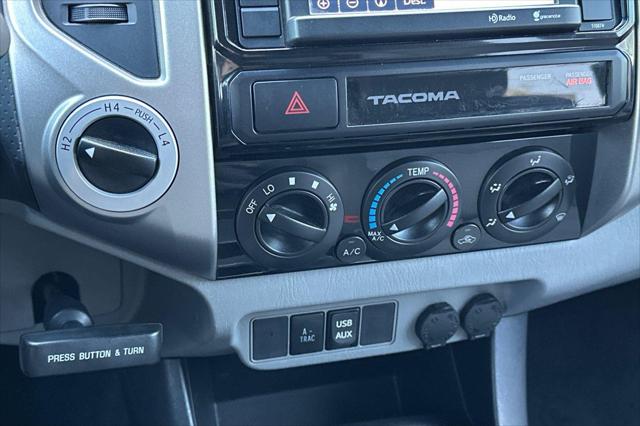 2015 Toyota Tacoma 4WD DOUBLE CAB V6 MT