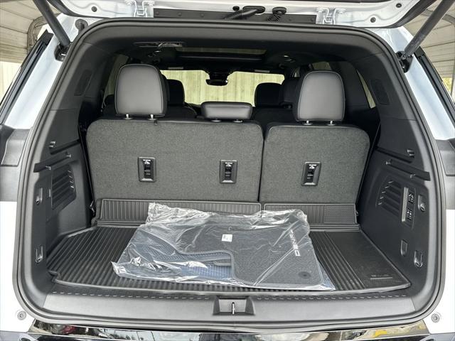 2026 GMC Acadia Denali FWD
