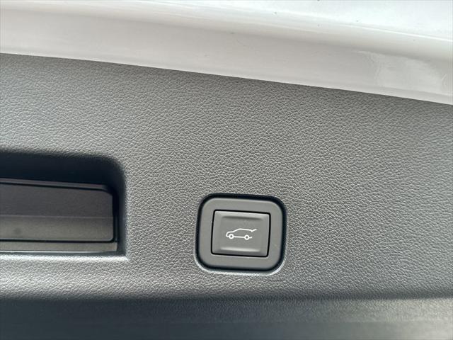 2026 GMC Acadia Denali FWD