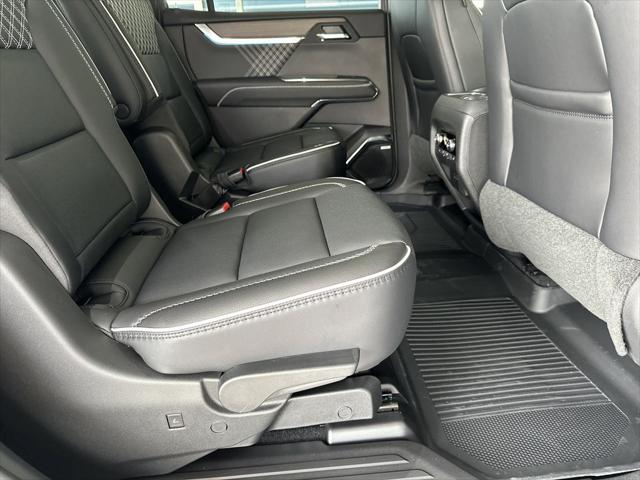 2026 GMC Acadia Denali FWD
