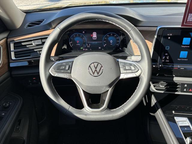 2026 Volkswagen Atlas SE with Technology