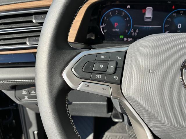 2026 Volkswagen Atlas SE with Technology