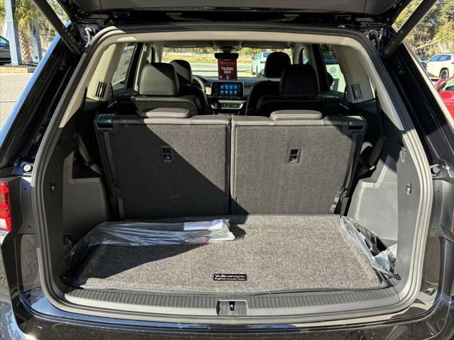 2026 Volkswagen Atlas SE with Technology