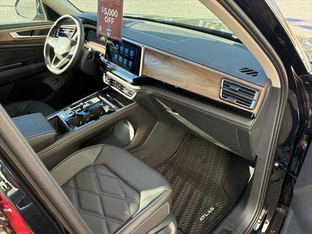 2026 Volkswagen Atlas SE with Technology