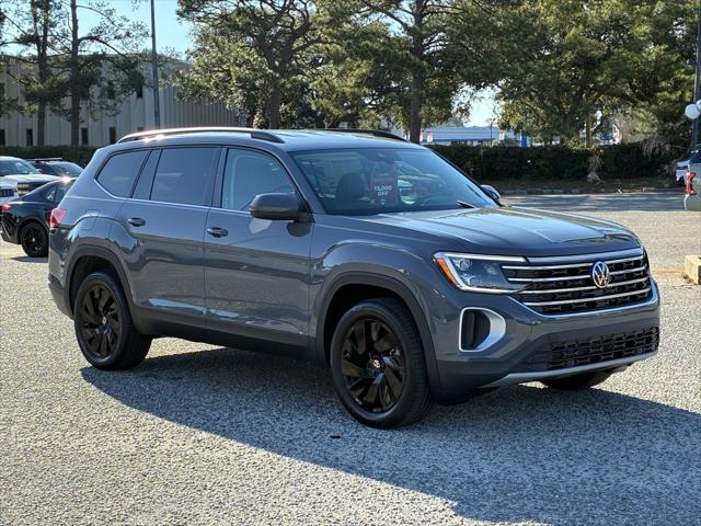 2026 Volkswagen Atlas SE with Technology