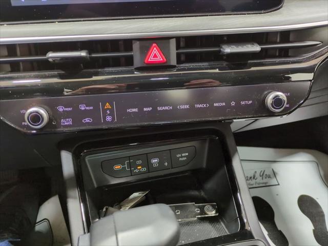 2025 Kia K5 EX