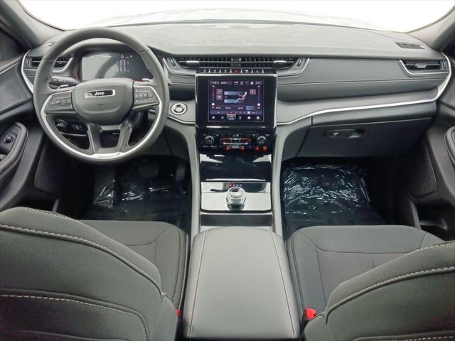 2026 Jeep Grand Cherokee Altitude 4x2