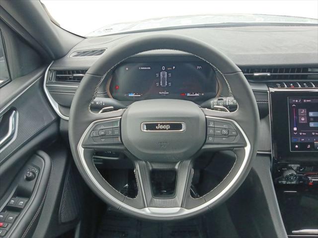 2026 Jeep Grand Cherokee Altitude 4x2