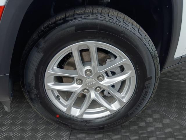 2026 Jeep Grand Cherokee Altitude 4x2