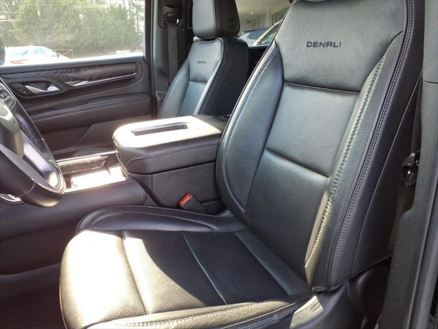 2022 GMC Yukon XL 4WD Denali