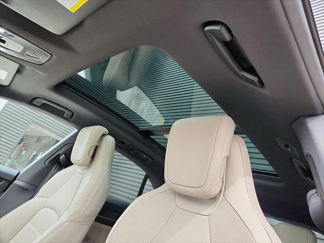 2025 Porsche Macan Electric Unknown