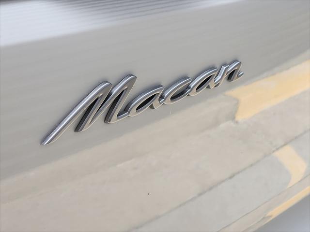 2025 Porsche Macan Electric Unknown