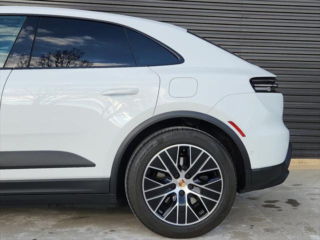2025 Porsche Macan Electric Unknown