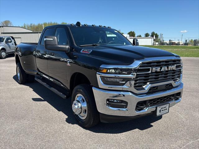 2026 RAM Ram 3500 RAM 3500 TRADESMAN CREW CAB 4X4 8 BOX