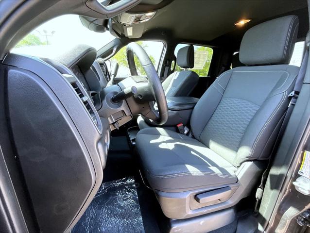 2026 Ram 2500 Black Express Crew Cab 4x4 6'4" Box