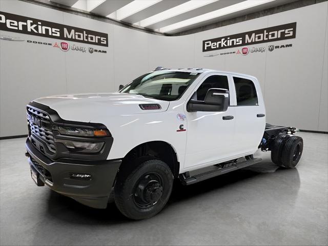 2026 RAM Ram 3500 Chassis Cab RAM 3500 TRADESMAN CREW CAB CHASSIS 4X4 60 CA