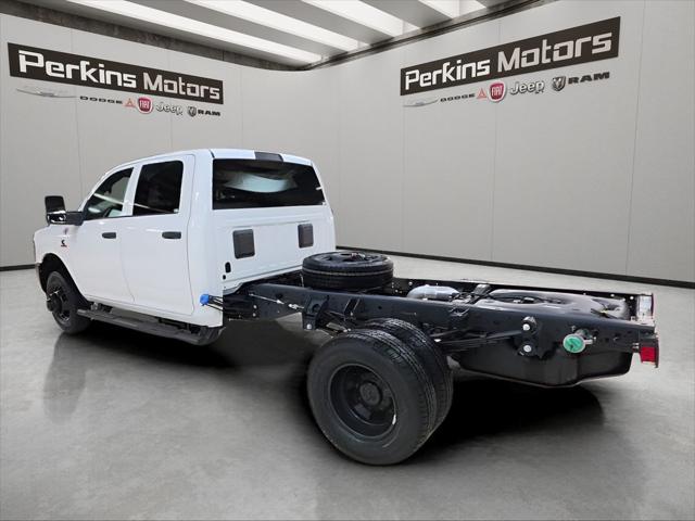 2026 RAM Ram 3500 Chassis Cab RAM 3500 TRADESMAN CREW CAB CHASSIS 4X4 60 CA