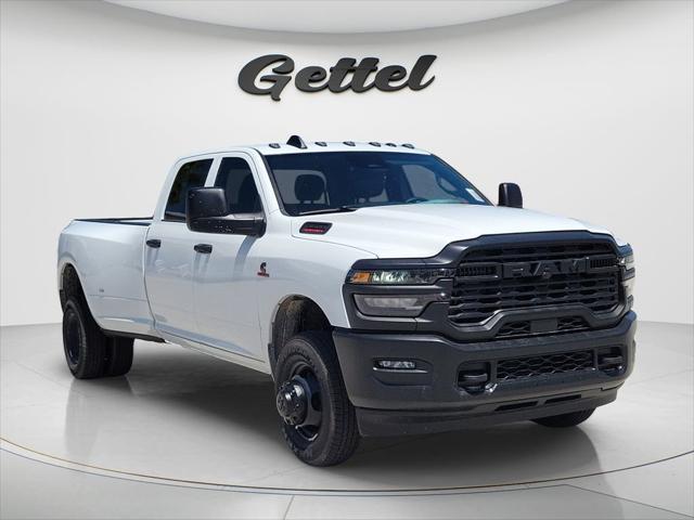 2026 RAM Ram 3500 RAM 3500 TRADESMAN CREW CAB 4X4 8 BOX