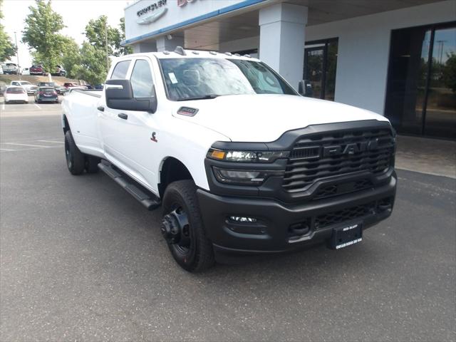 2026 Ram 3500 Tradesman Crew Cab 4x4 8' Box