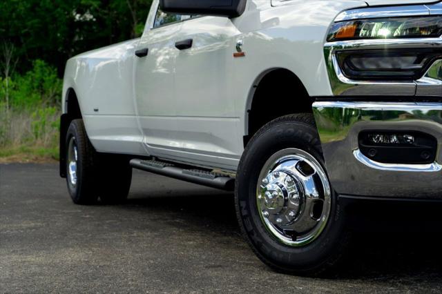 2026 RAM Ram 3500 RAM 3500 TRADESMAN CREW CAB 4X4 8 BOX