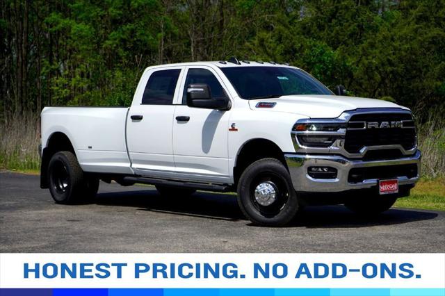 2026 RAM Ram 3500 RAM 3500 TRADESMAN CREW CAB 4X4 8 BOX