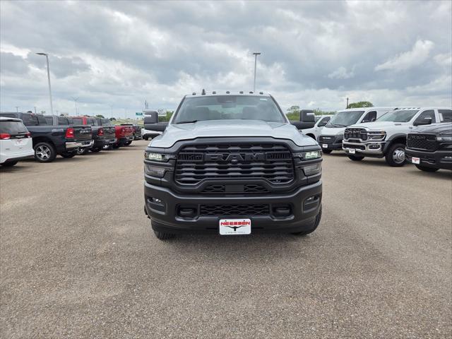 2026 RAM Ram 3500 Chassis Cab RAM 3500 TRADESMAN CREW CAB CHASSIS 4X4 60 CA