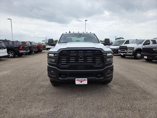 2026 RAM Ram 3500 Chassis Cab RAM 3500 TRADESMAN CREW CAB CHASSIS 4X4 60 CA