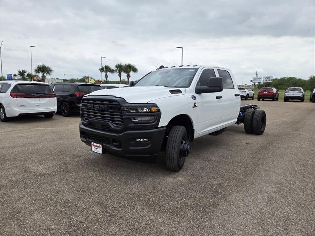 2026 RAM Ram 3500 Chassis Cab RAM 3500 TRADESMAN CREW CAB CHASSIS 4X4 60 CA