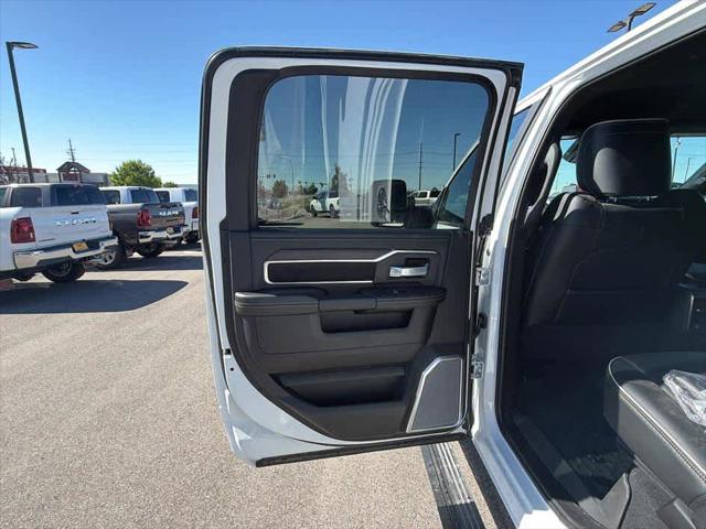 2026 Ram 3500 Laramie Crew Cab 4x4 8' Box