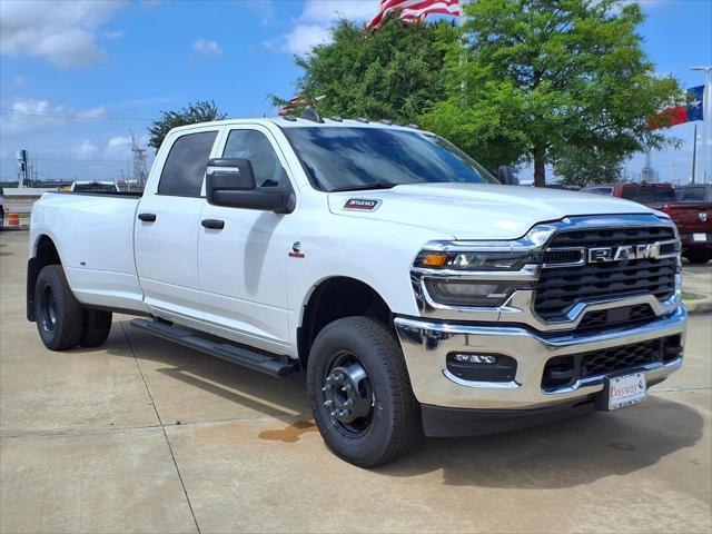 2026 RAM Ram 3500 RAM 3500 TRADESMAN CREW CAB 4X4 8 BOX