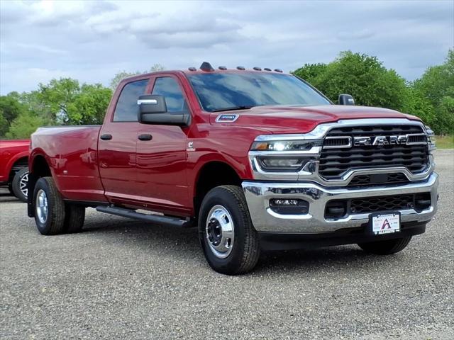 2026 RAM Ram 3500 RAM 3500 TRADESMAN CREW CAB 4X4 8 BOX