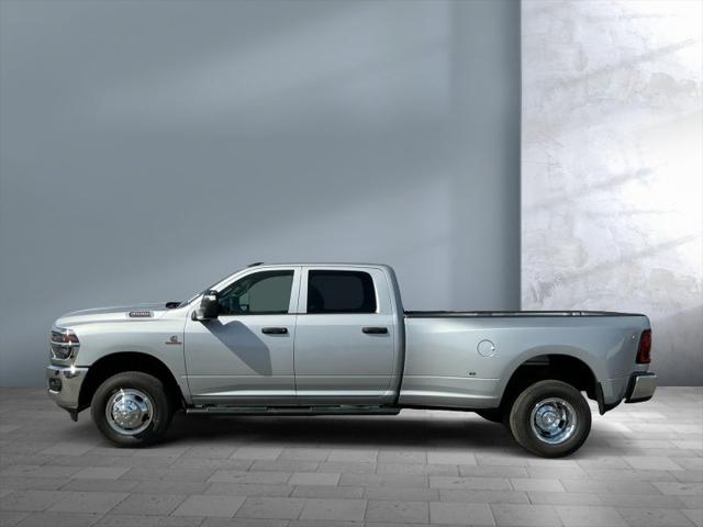 2026 RAM Ram 3500 RAM 3500 TRADESMAN CREW CAB 4X4 8 BOX
