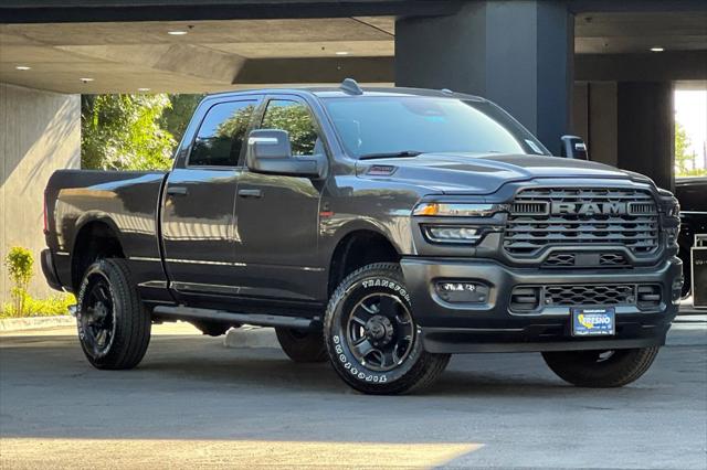 2026 RAM 2500 RAM 2500 TRADESMAN CREW CAB 4X4 64 BOX