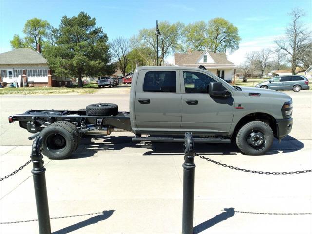 2026 RAM 3500 Chassis RAM 3500 TRADESMAN CREW CAB CHASSIS 4X4 60 CA