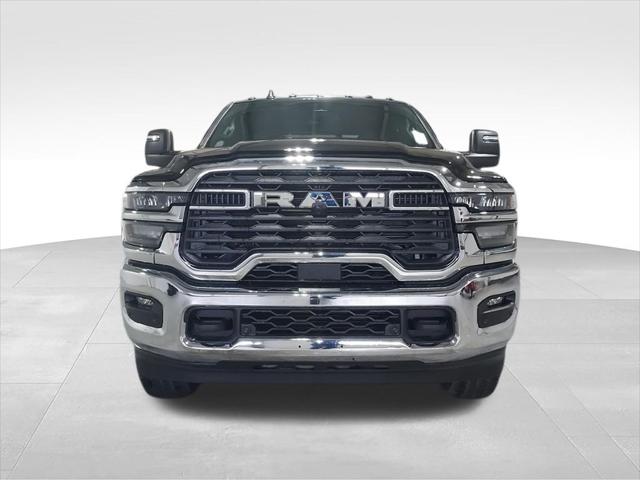 2026 RAM 2500 RAM 2500 TRADESMAN CREW CAB 4X4 64 BOX