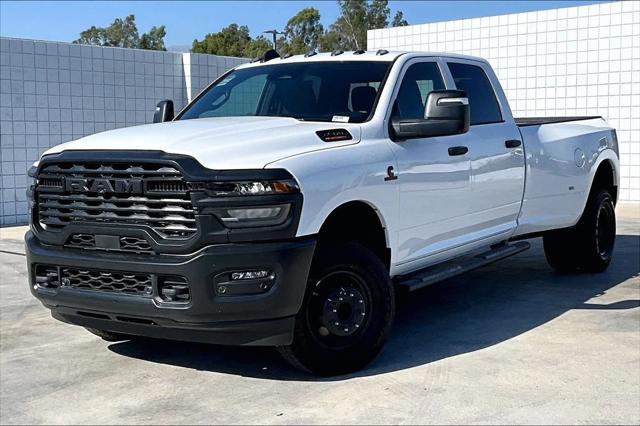 2026 RAM Ram 3500 RAM 3500 TRADESMAN CREW CAB 4X4 8 BOX