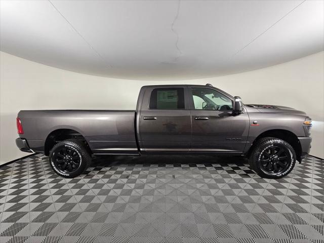 2026 Ram 3500 Laramie Crew Cab 4x4 8' Box